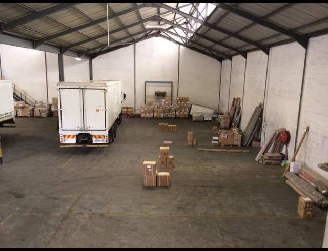 670M² FACTORY TO LET IN PAROW CENTRAL
